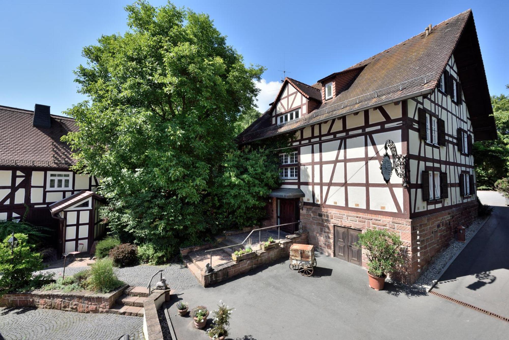 Hotel Dammuehle Marburg Екстериор снимка